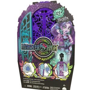 Monster High Skulltimate Secrets Garden Mysteries Twyla Doll & Accessories